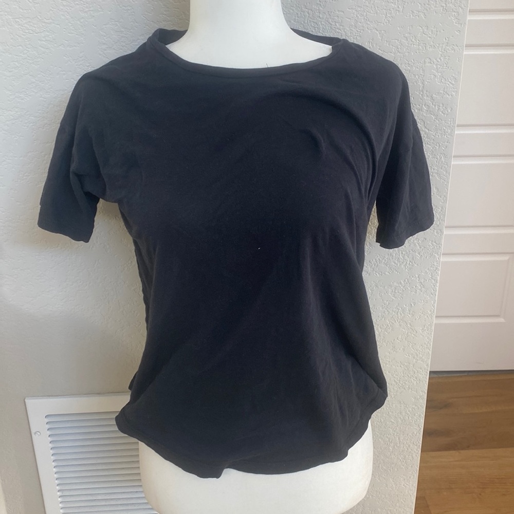 Madewell Black crew next T-shirt.